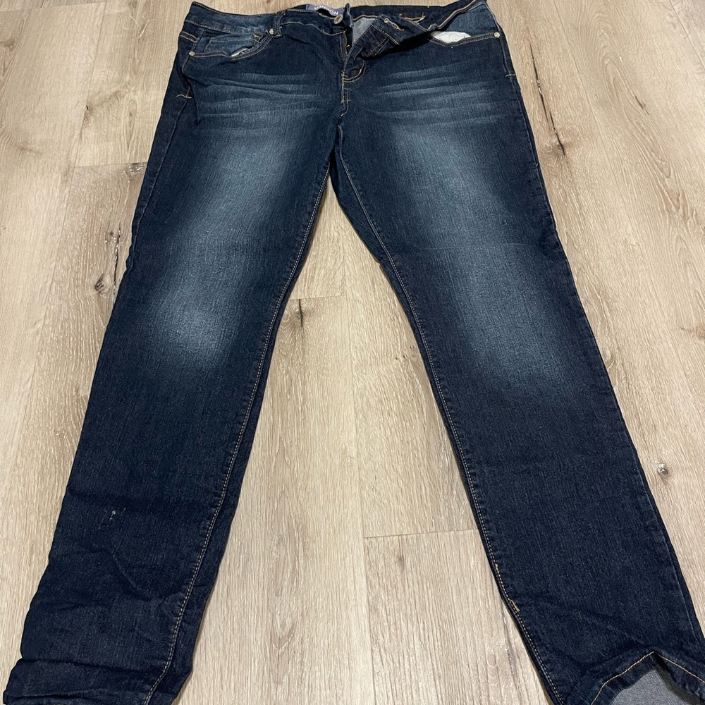 Low Rise Skinny Fit Jeans